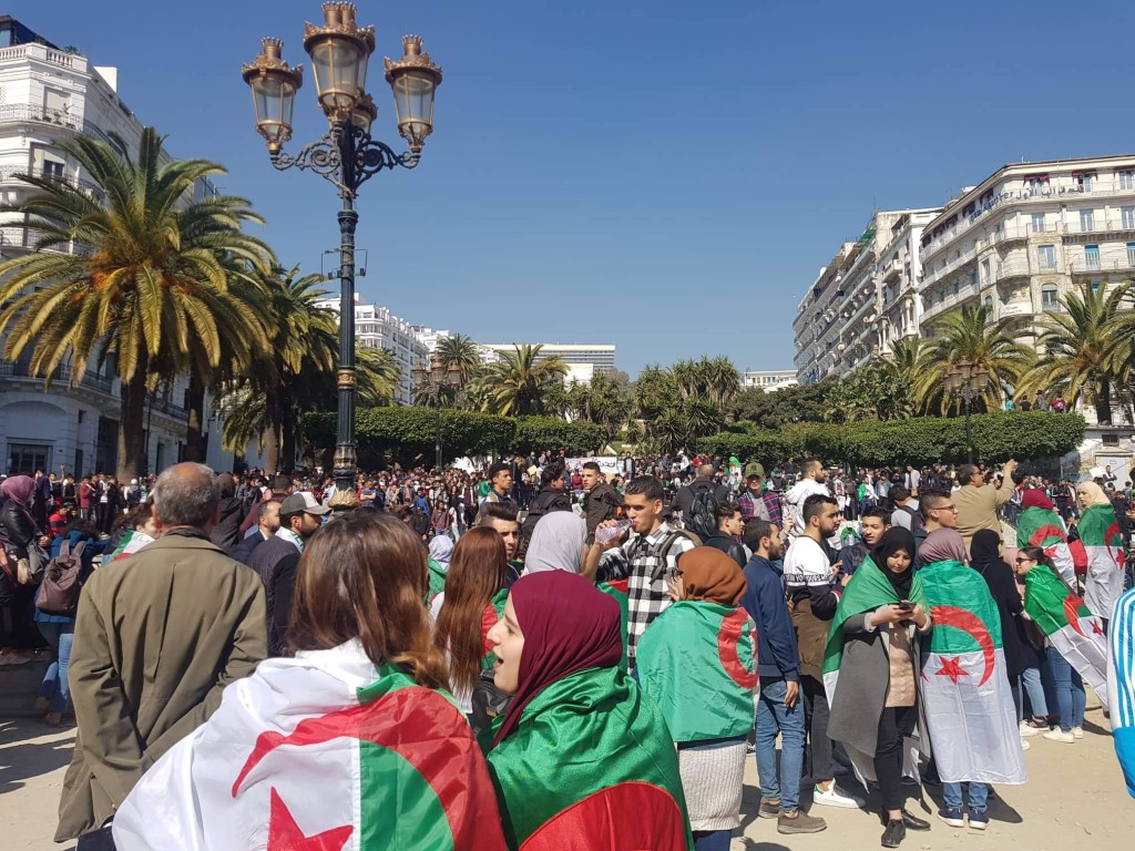 Manifestation en Algérie pour départ du président Bouteflika